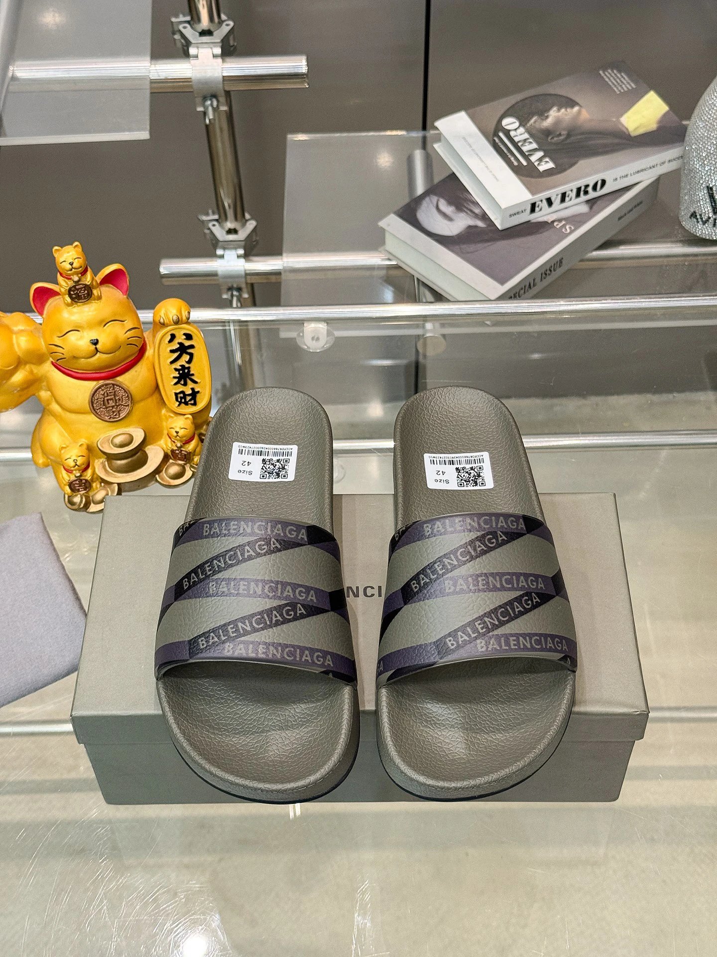 Balenciaga slides gray