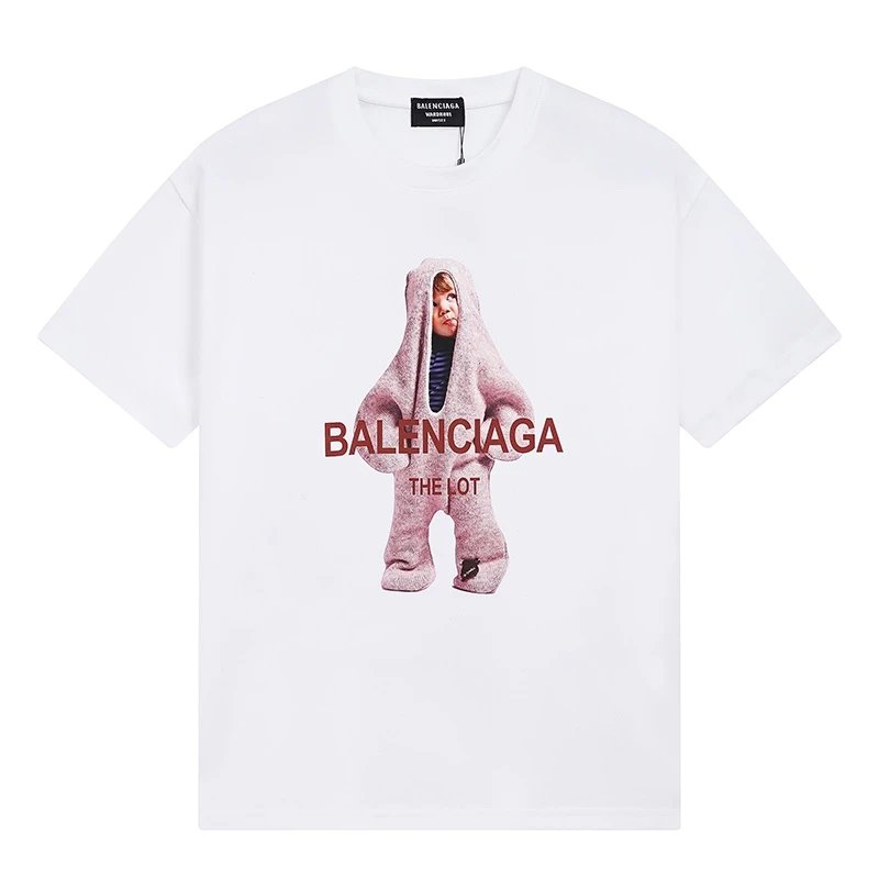 Balenciaga white T-shirt in casual streetwear style