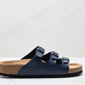 Birkenstock slides black
