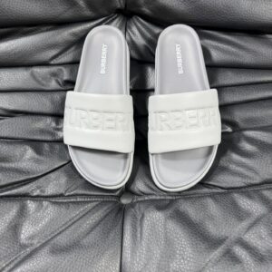 Burberry slides white