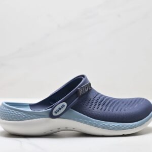 Crocs clogs blue