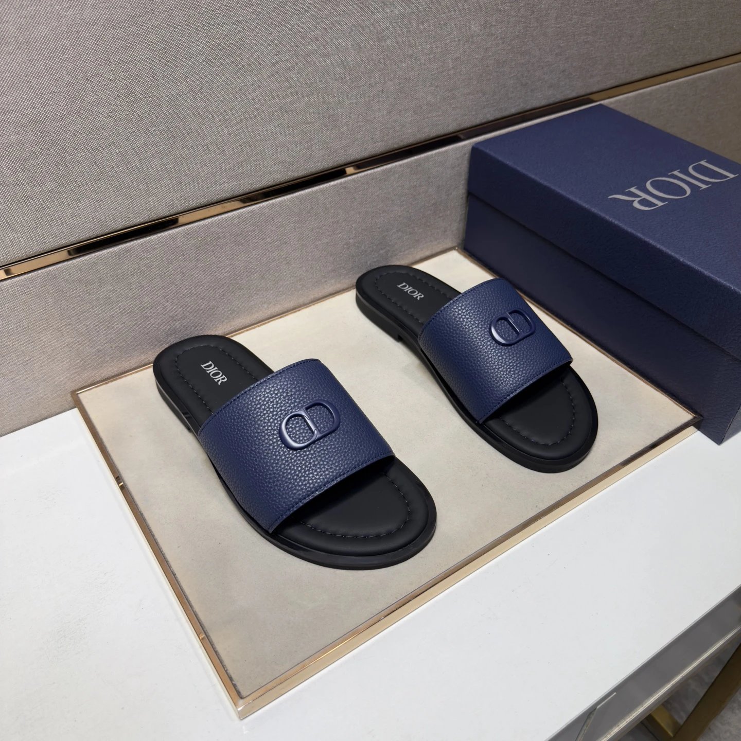 Dior slides black