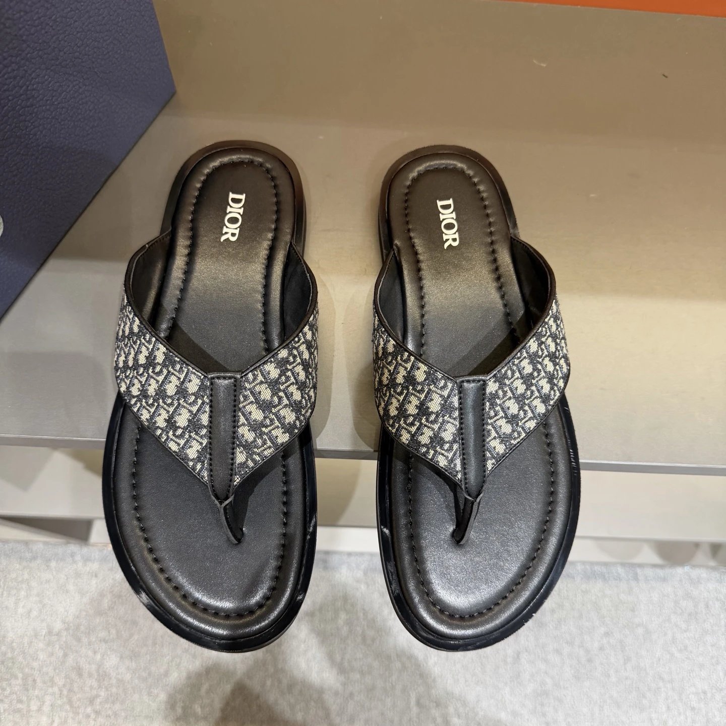 Dior slides black