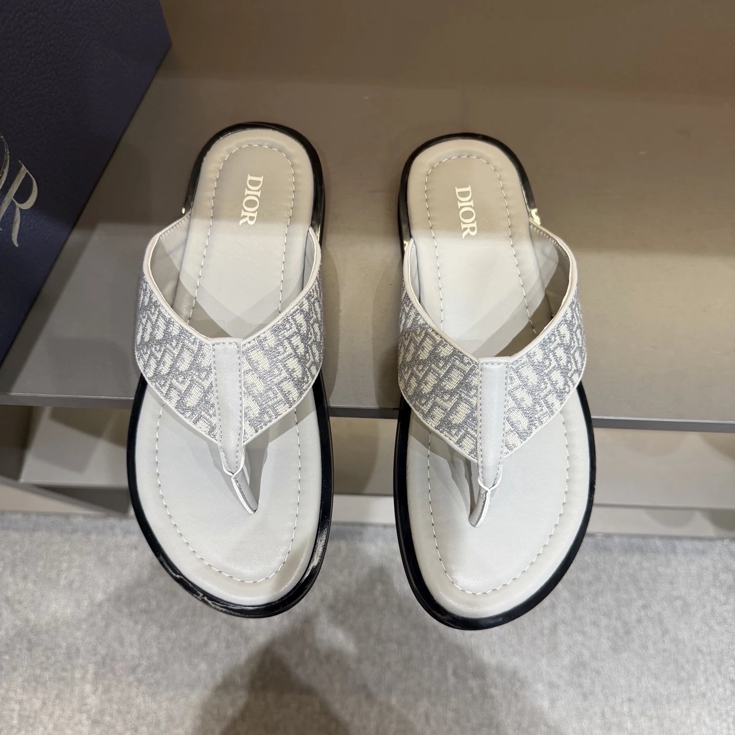 Dior slides gray
