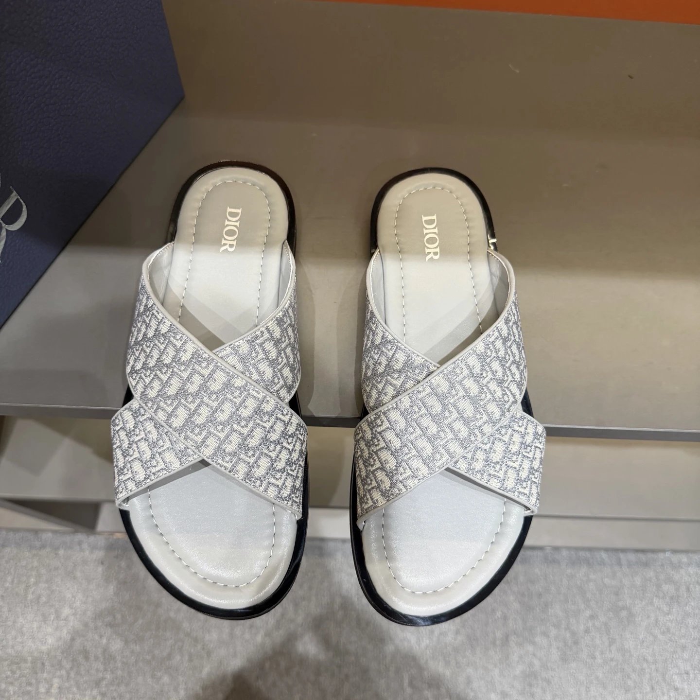 Dior slides gray