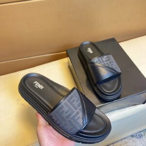 Fendi slides black