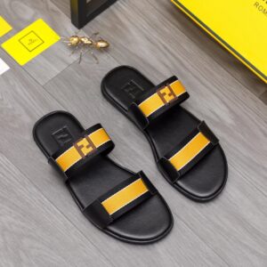 Fendi slides black