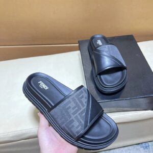 Fendi slides black