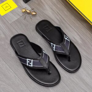 Fendi slides black