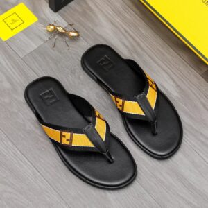 Fendi slides black