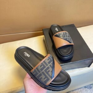 Fendi slides brown