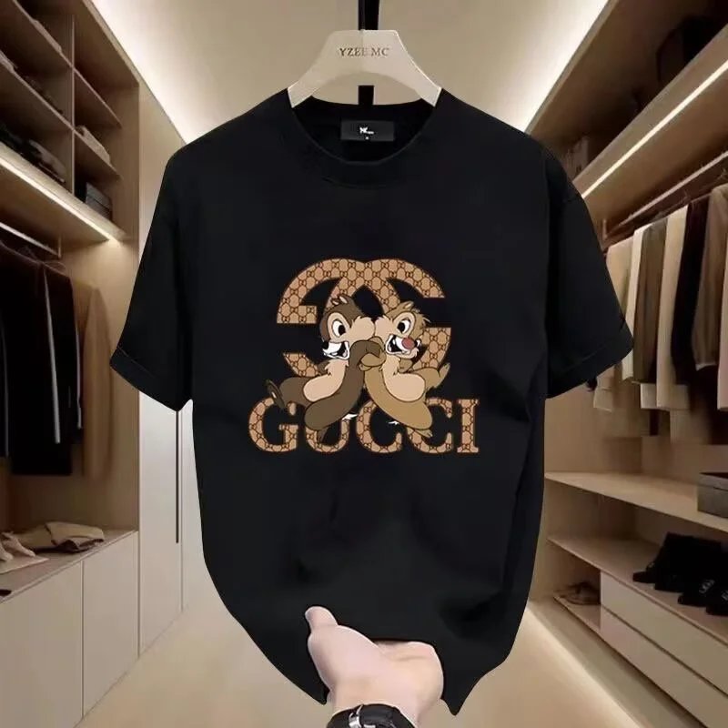 Gucci black T-shirt in casual streetwear style - Image 3