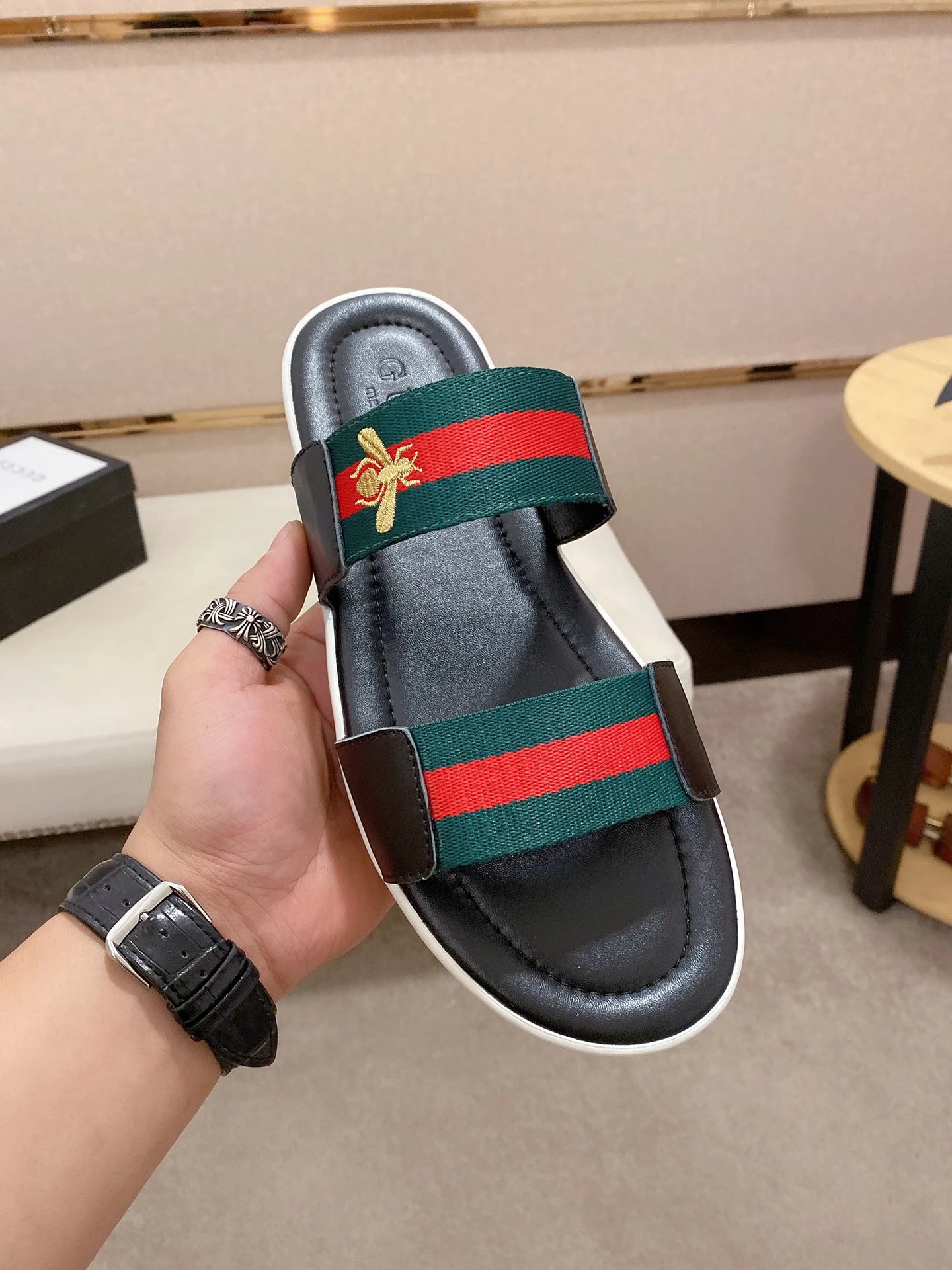Gucci slides black
