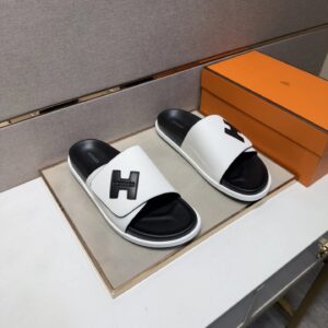 Hermes slides black