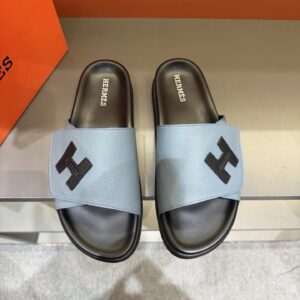 Hermes slides black