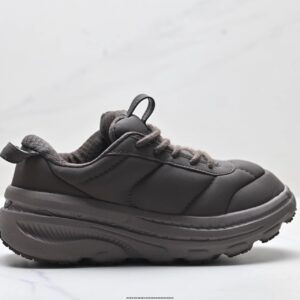 Hoka sneakers black