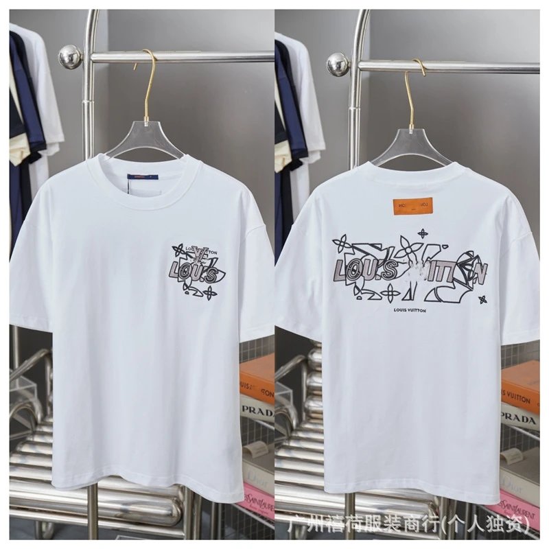 Louis Vuitton check gray T-shirt in casual streetwear style - Image 22