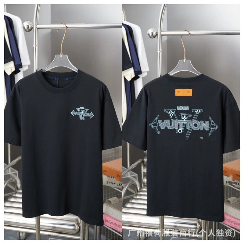 Louis Vuitton check gray T-shirt in casual streetwear style - Image 25