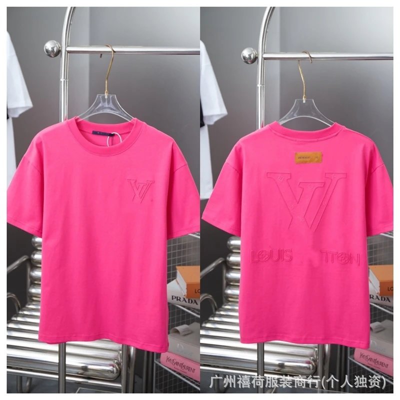 Louis Vuitton check gray T-shirt in casual streetwear style - Image 4