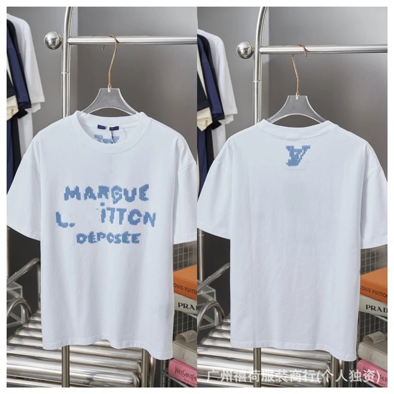 Louis Vuitton check gray T-shirt in casual streetwear style - Image 37
