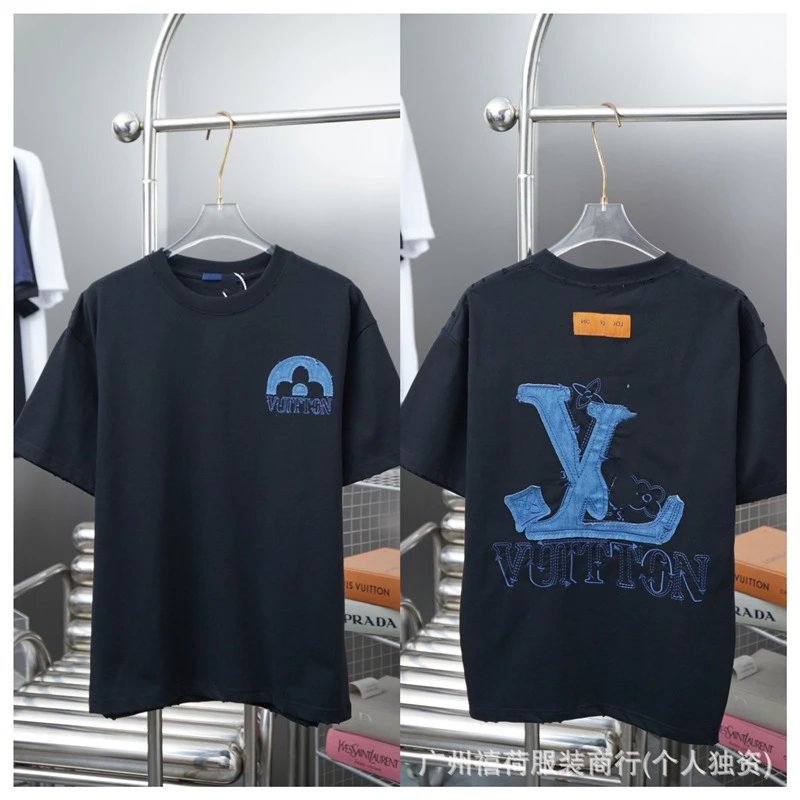 Louis Vuitton check gray T-shirt in casual streetwear style - Image 9