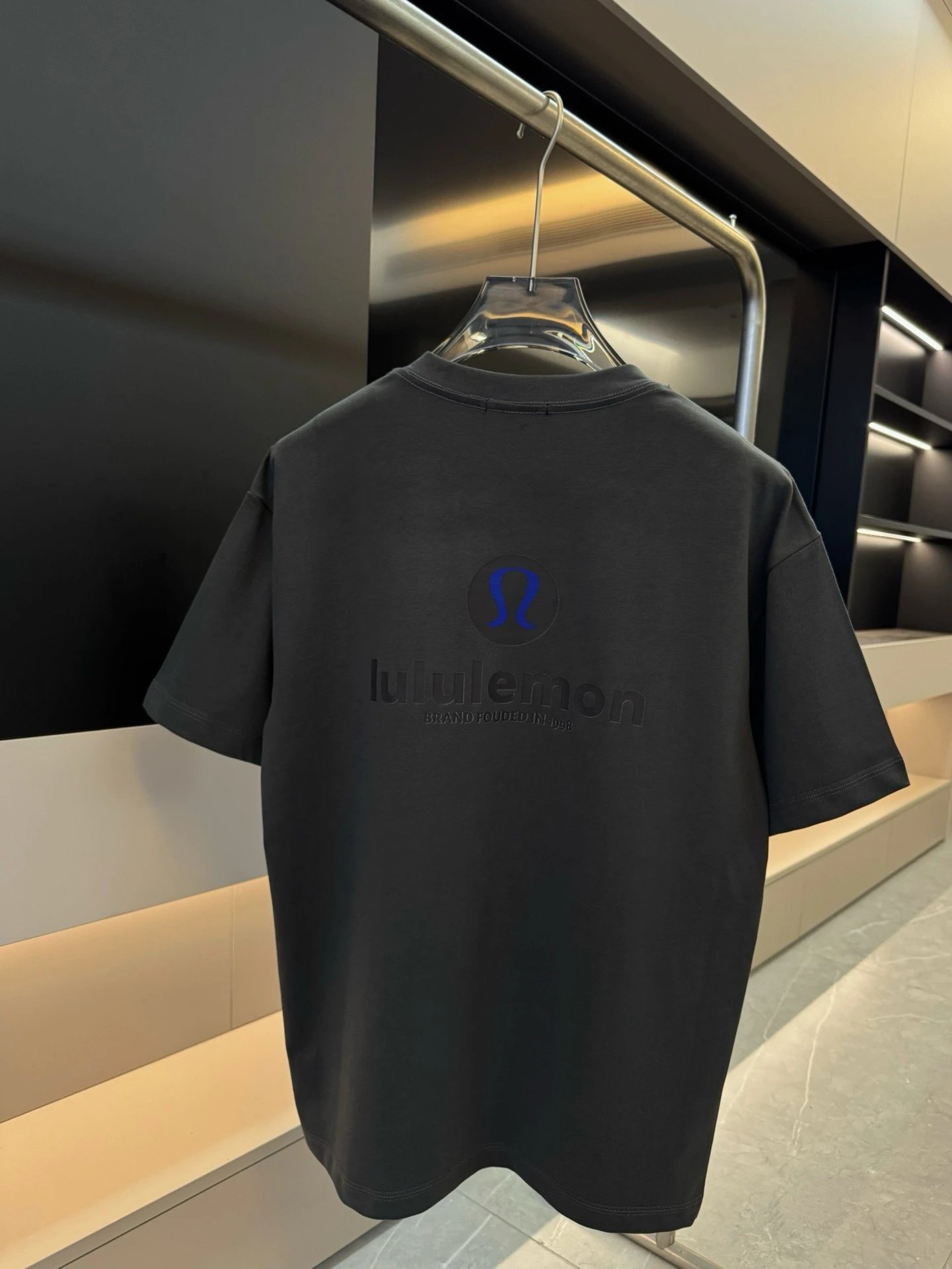 Lululemon multicolor T-shirt collection - Image 11