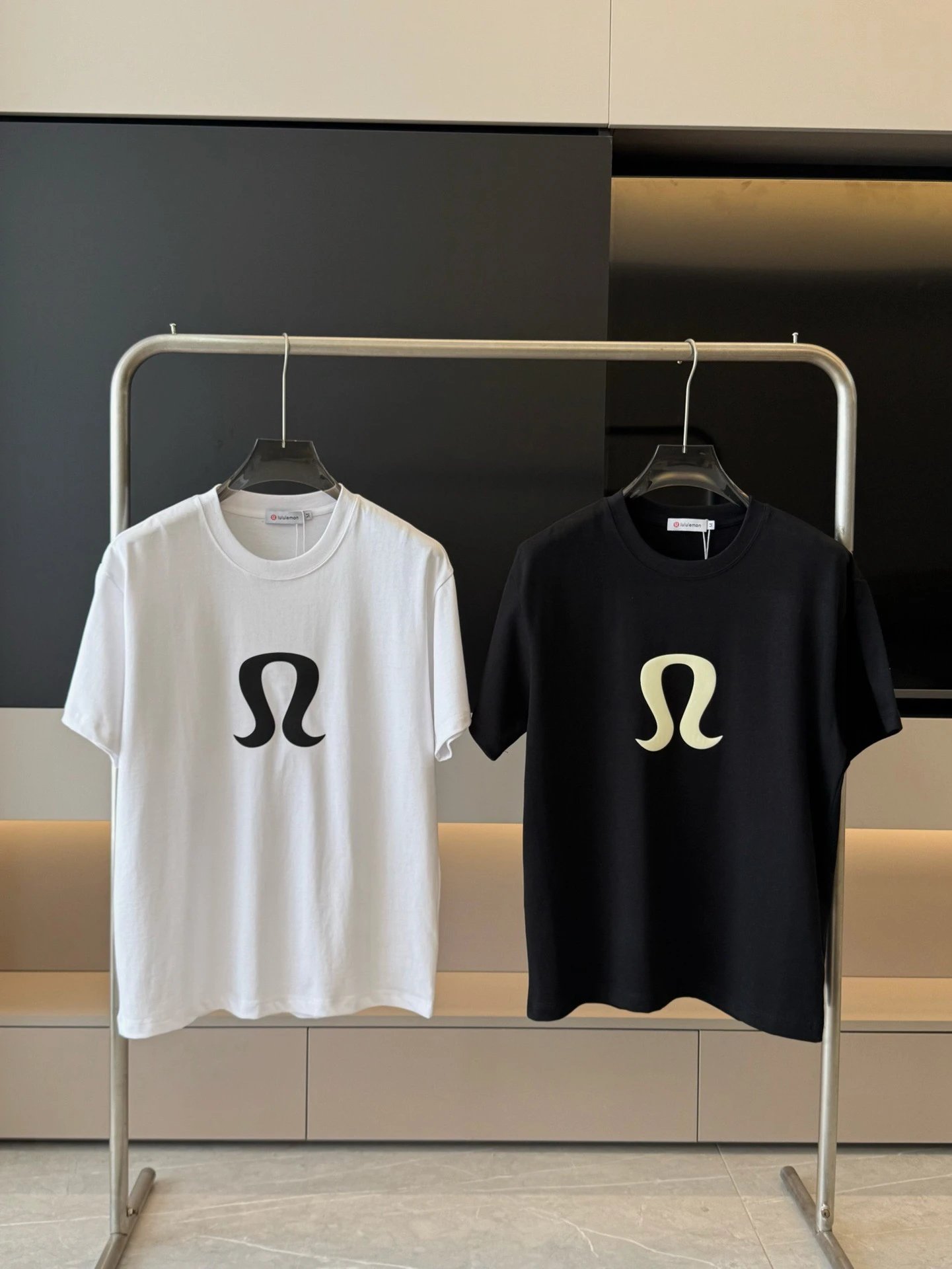 Lululemon multicolor T-shirt collection - Image 6