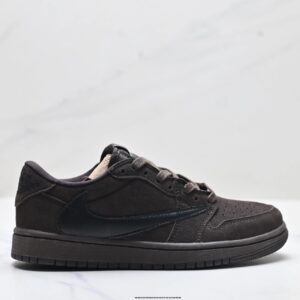 Nike sneakers black