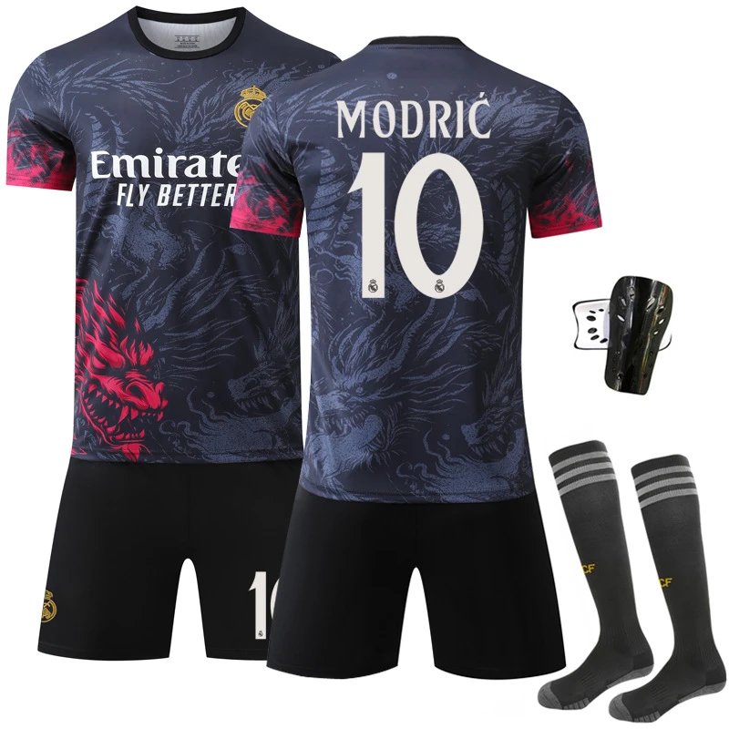 Real Madrid black T-shirt in casual streetwear style - Image 17