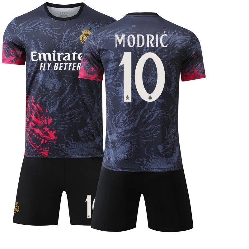 Real Madrid black T-shirt in casual streetwear style - Image 26