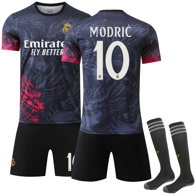 Real Madrid black T-shirt in casual streetwear style - Image 8
