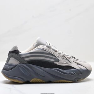 Yeezy sneakers black