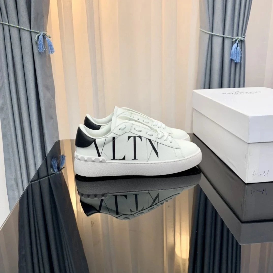 Valentino black sneakers in classic athletic style - Image 4