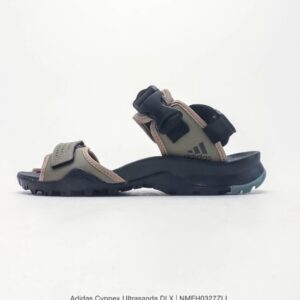 Adidas sneakers black