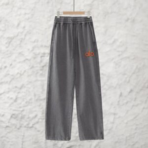 Alo Yoga casual pants gray