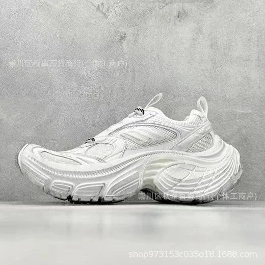 Balenciaga black sneakers in classic athletic style - Image 3