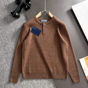 Burberry sweater brown