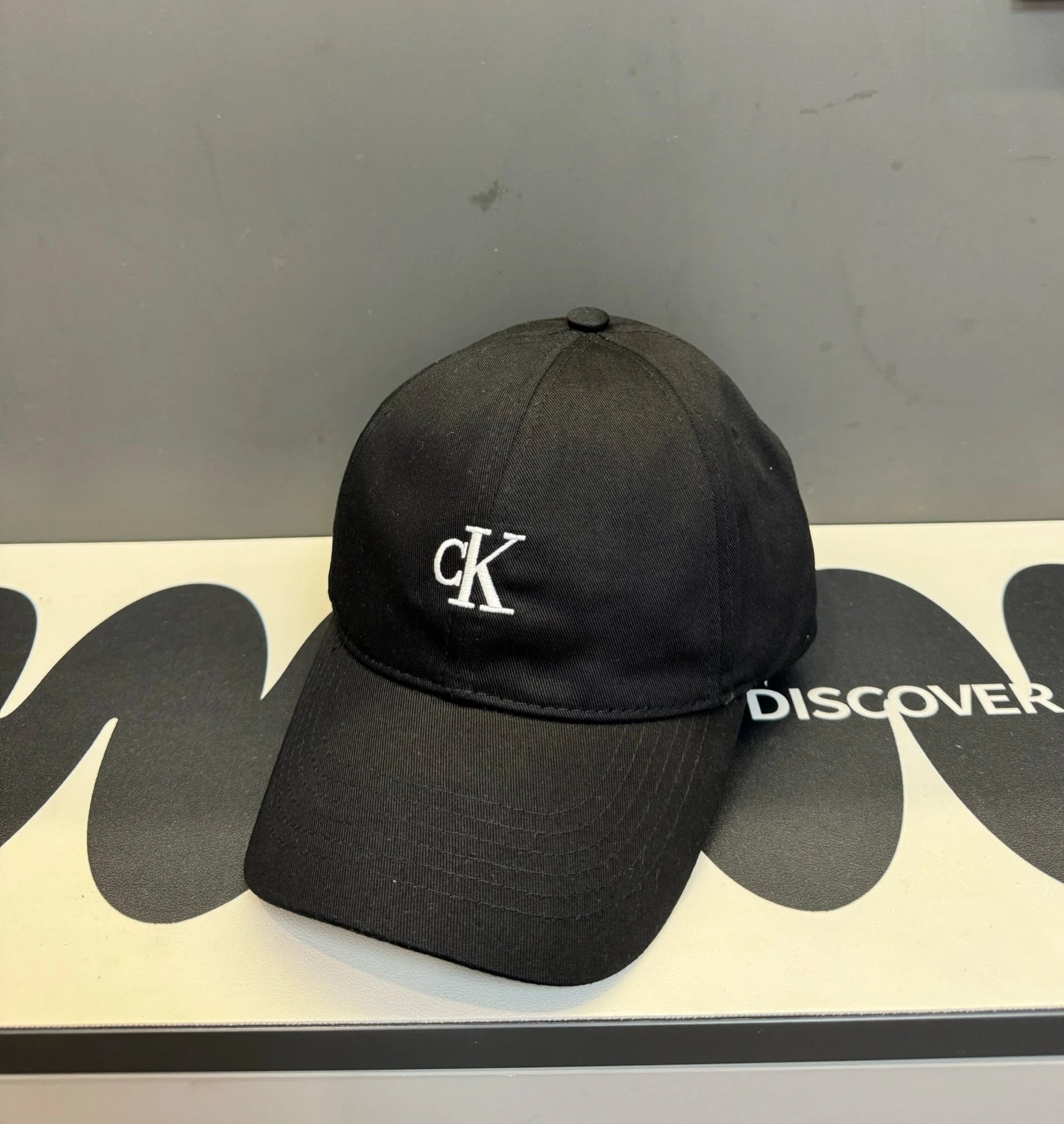 Calvin Klein multicolor baseball cap collection - Image 9