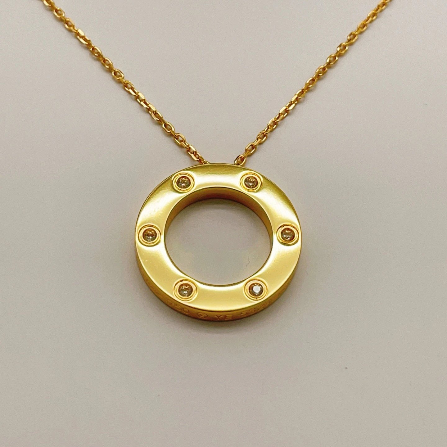 Cartier necklace gold