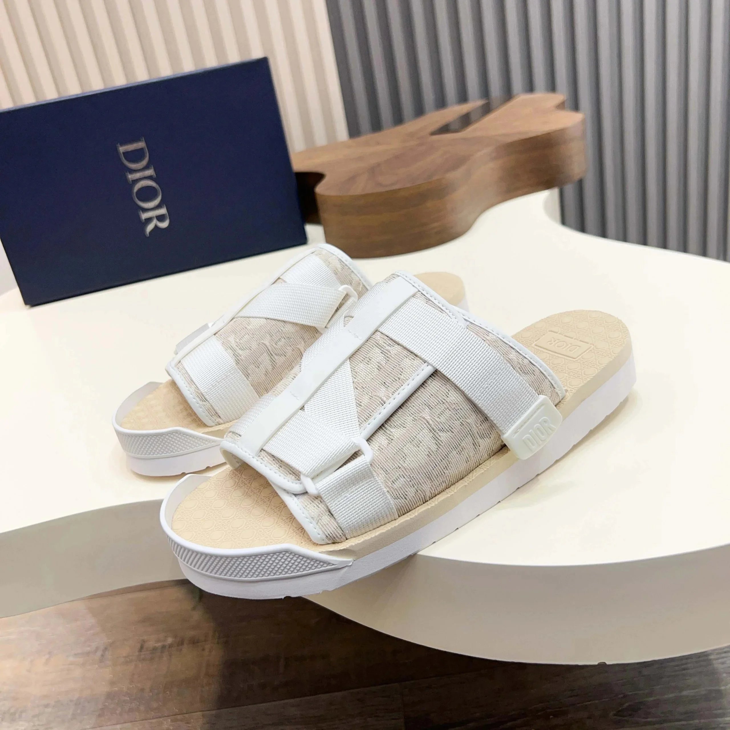 Dior black slides in easygoing casual style - Image 6