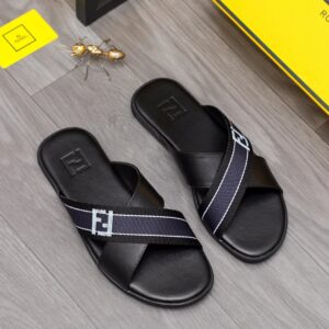 Fendi slides black