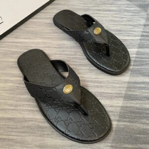 Gucci slides black
