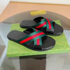 Gucci slides black