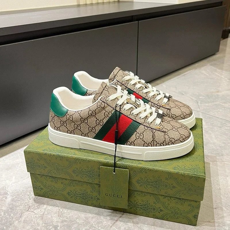 Gucci gray sneakers in classic athletic style - Image 4