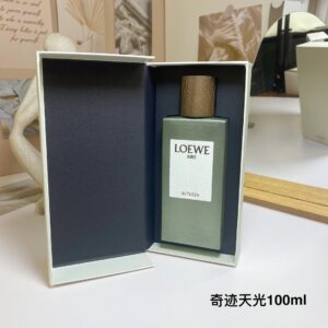 Loewe fragrance white