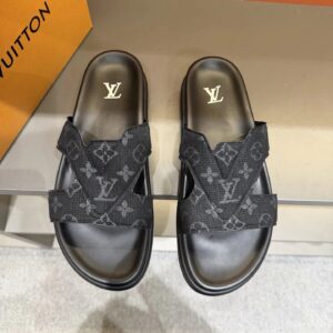 Louis Vuitton slides black