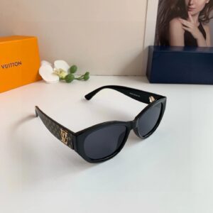 Louis Vuitton sunglasses black
