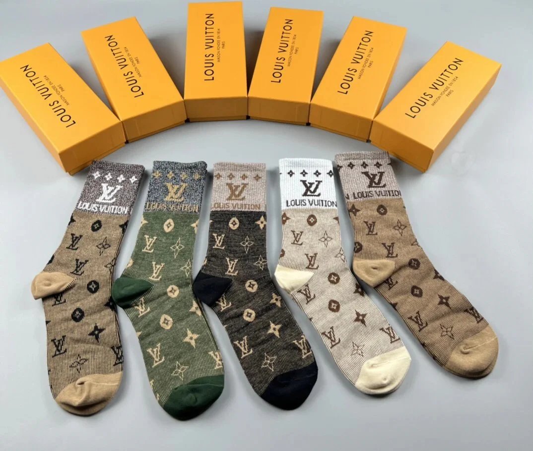 Louis Vuitton socks orange