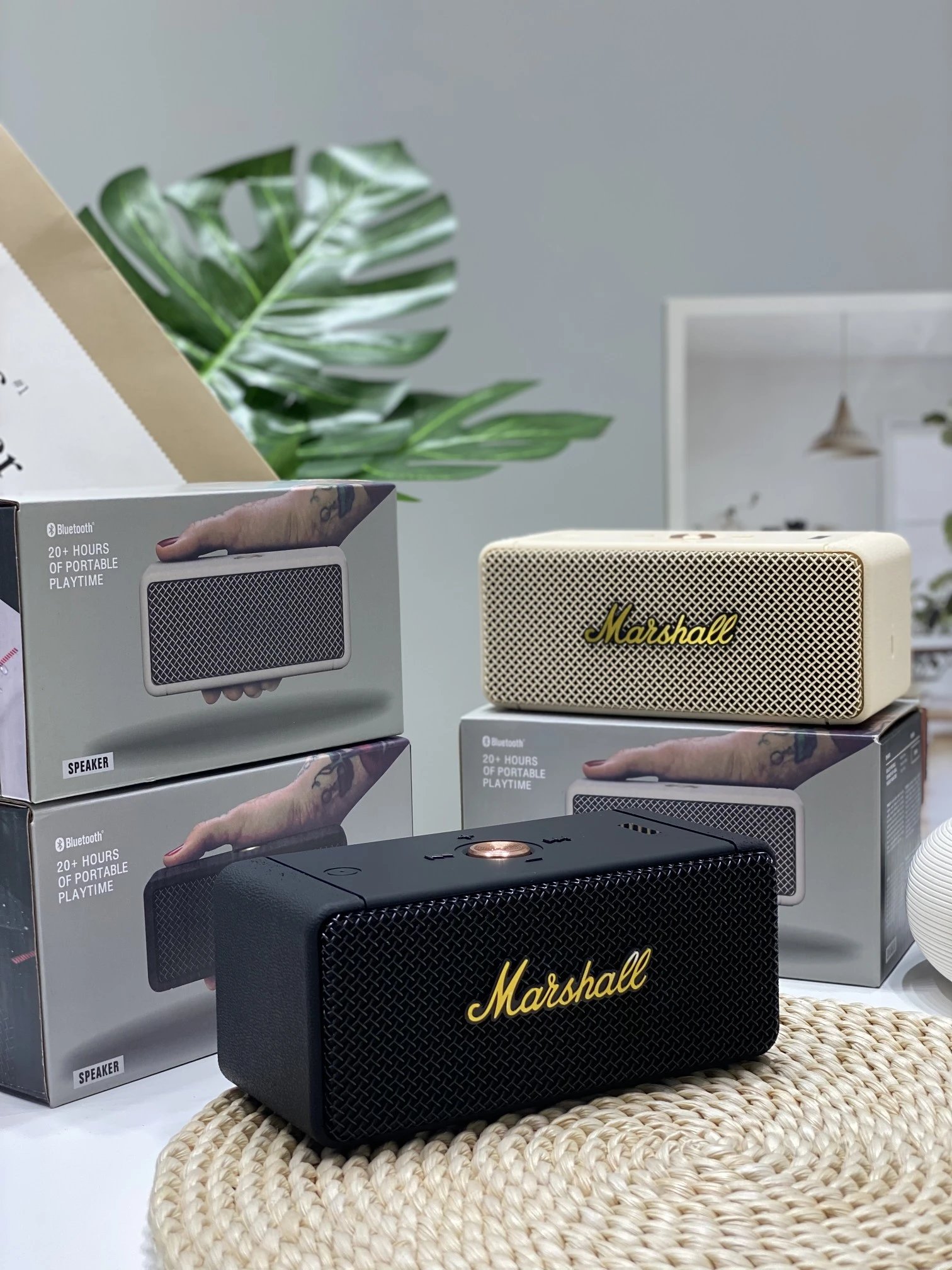 Marshall portable speaker gray