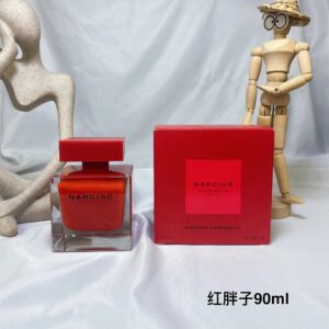 Narciso Rodriguez fragrance red
